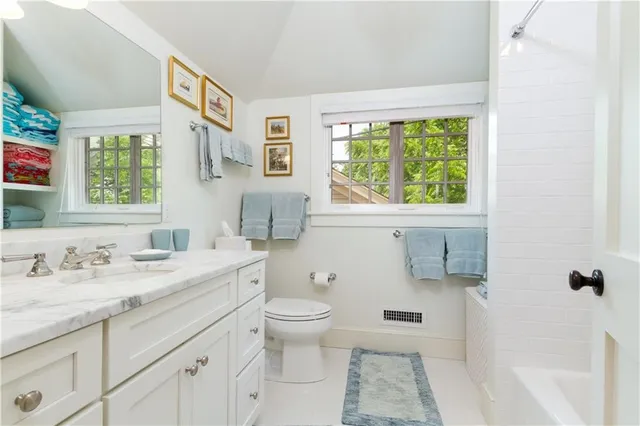 $22,500 | 431 Bellevue Avenue, Unit CH, Newport, RI 02840