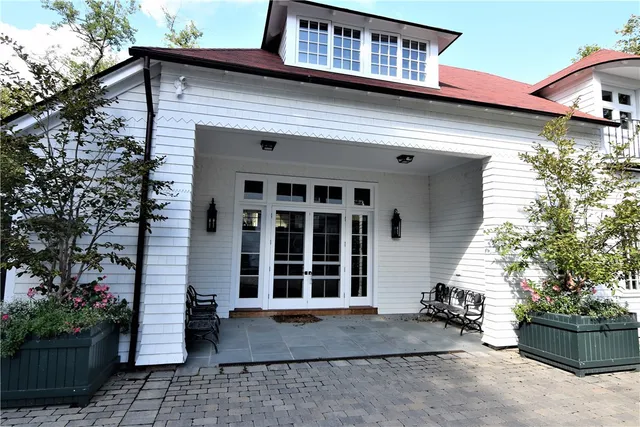 $22,500 | 431 Bellevue Avenue, Unit CH, Newport, RI 02840