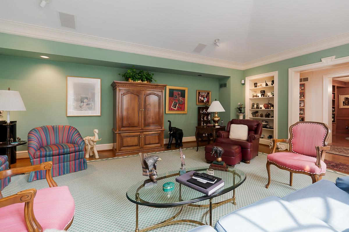 91 Ashbourne Road Columbus, OH 43209 - Photo 22 of 59