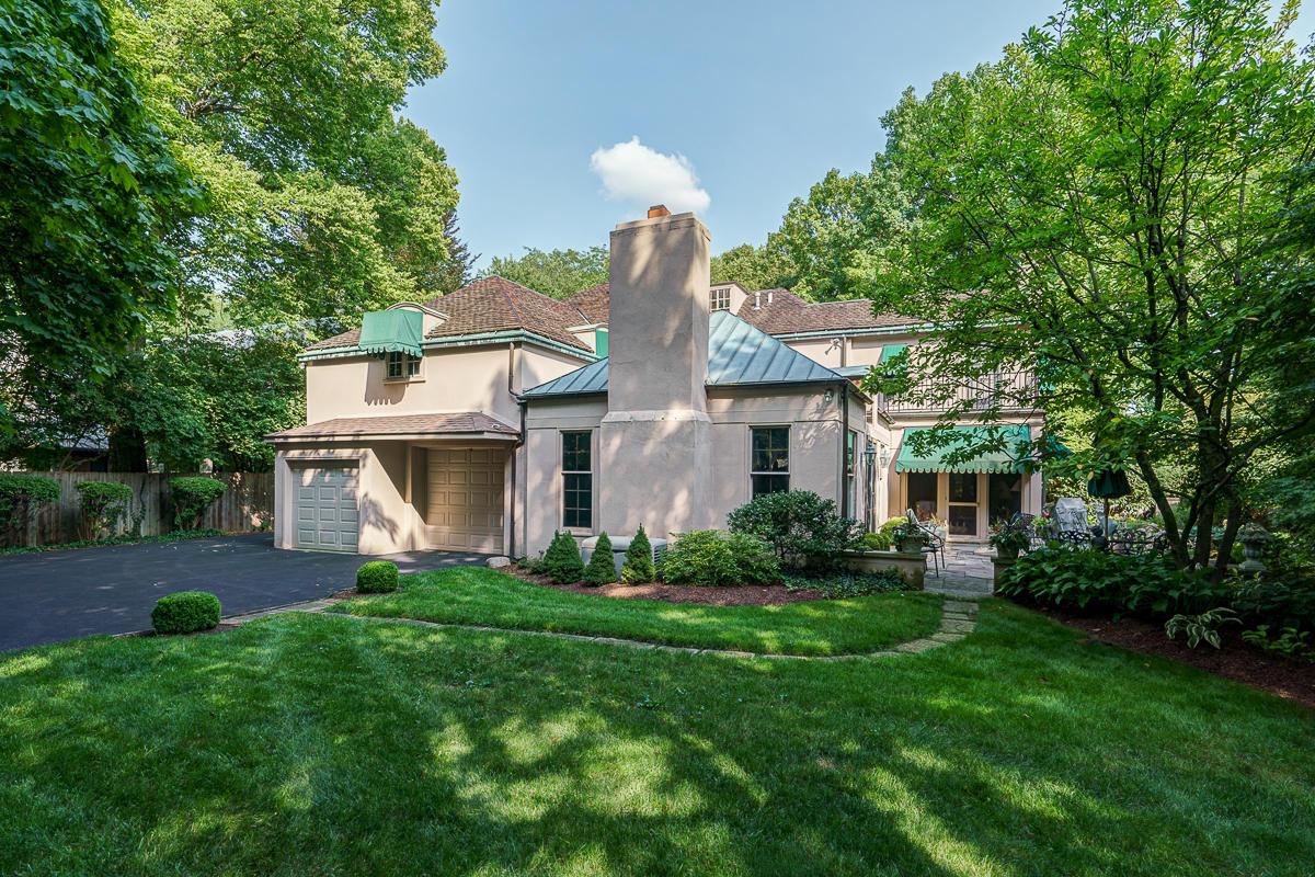 91 Ashbourne Road Columbus, OH 43209 - Photo 47 of 59
