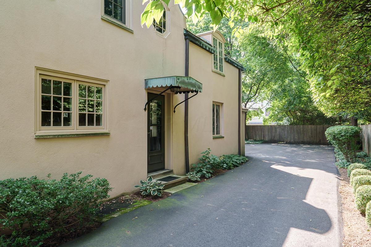 91 Ashbourne Road Columbus, OH 43209 - Photo 50 of 59