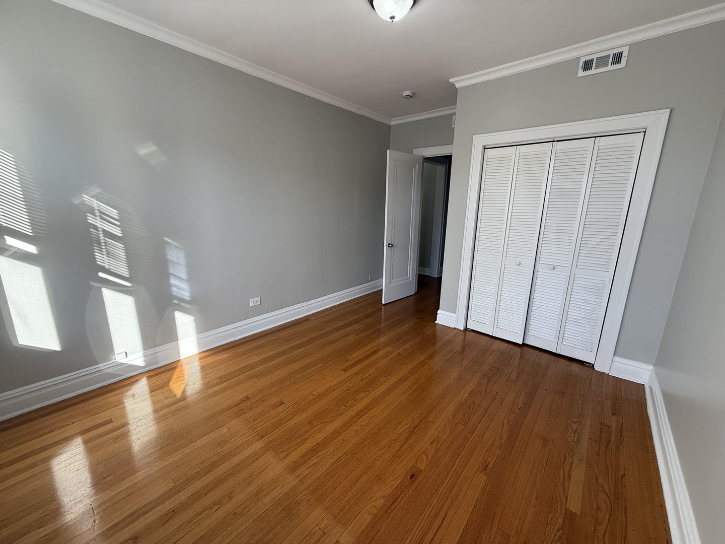 2140 Clarence Avenue, Unit 2S Berwyn, IL 60402 - Photo 8 of 13