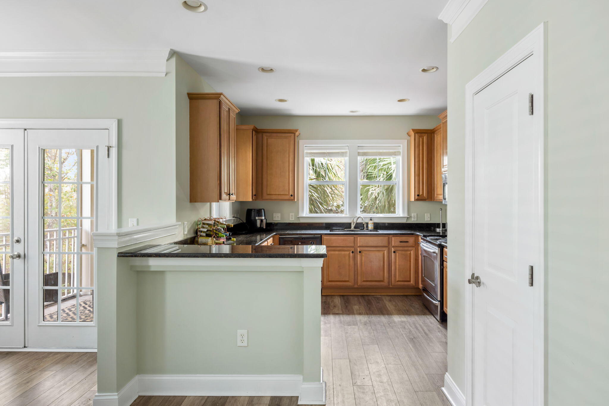 1171 Dingle Road Mount Pleasant, SC 29466 - Photo 10 of 28 Kitchen