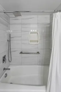 $375,000 | 83 Thornhill Lane, Unit B, Lake Barrington, IL 60010