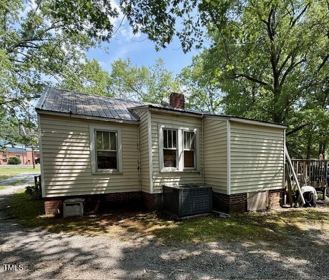 981 Leasburg Road Roxboro, NC 27573 - Photo 3 of 11 981 3