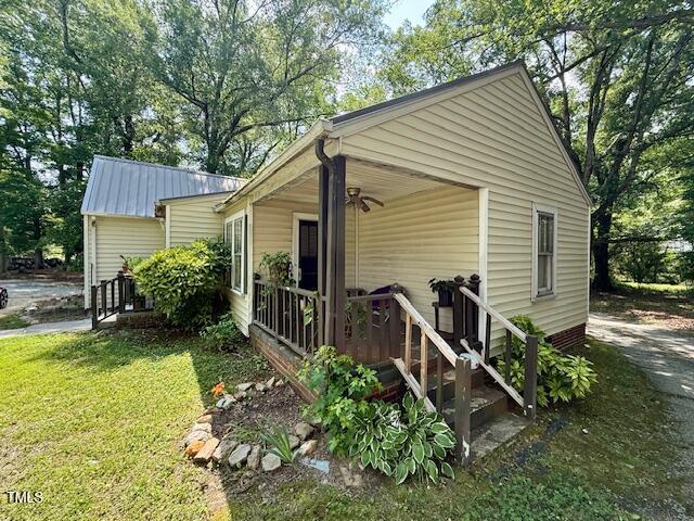 981 Leasburg Road Roxboro, NC 27573 - Photo 5 of 11 981 5