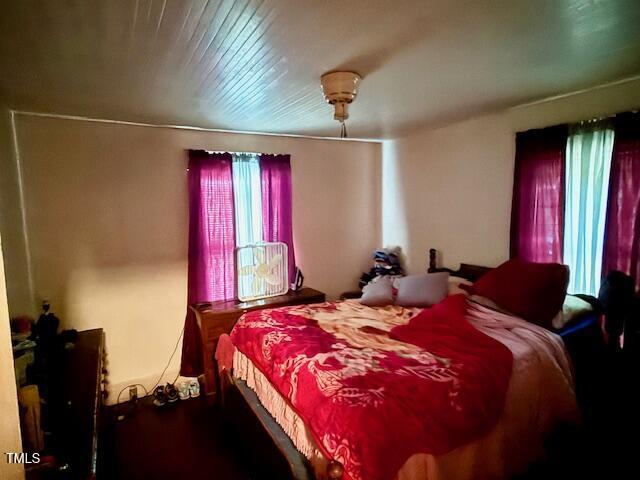 981 Leasburg Road Roxboro, NC 27573 - Photo 8 of 11 981 8