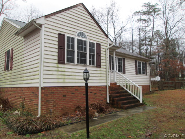 32 Holly Road Aylett, VA 23009 - Photo 1 of 16 Gallery Image 1