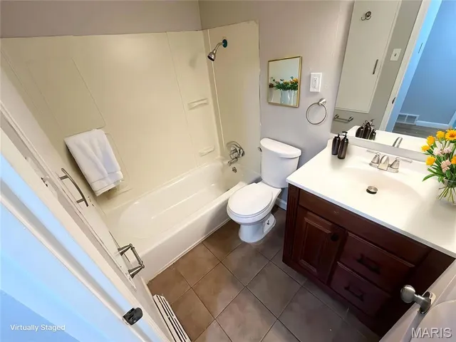 $160,000 | 10700 Hallstead Drive, St. Louis, MO 63136