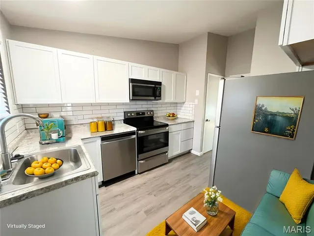 $160,000 | 10700 Hallstead Drive, St. Louis, MO 63136