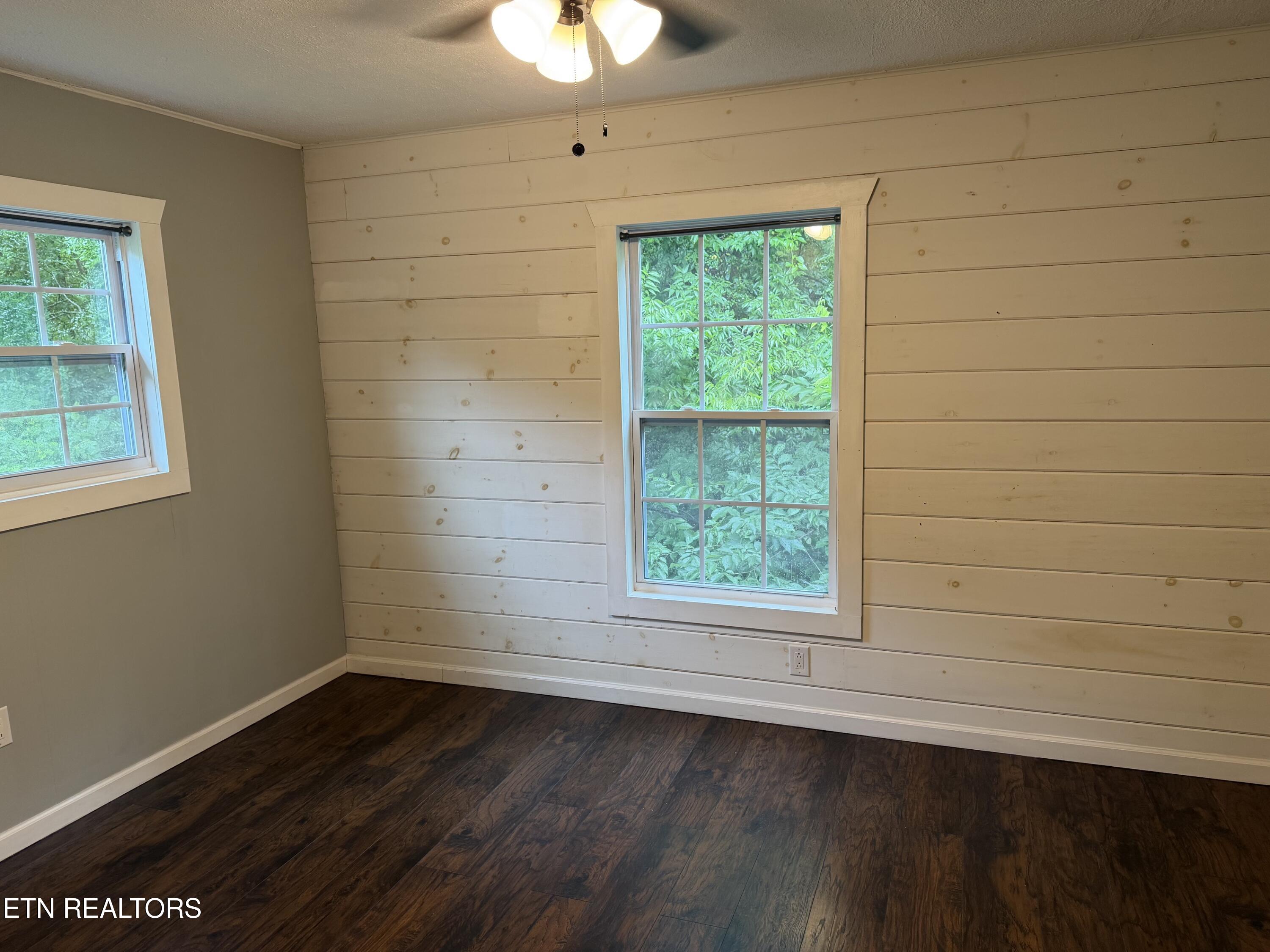 913 Topside Road Sevierville, TN 37862 - Photo 13 of 28 2nd Bedroom