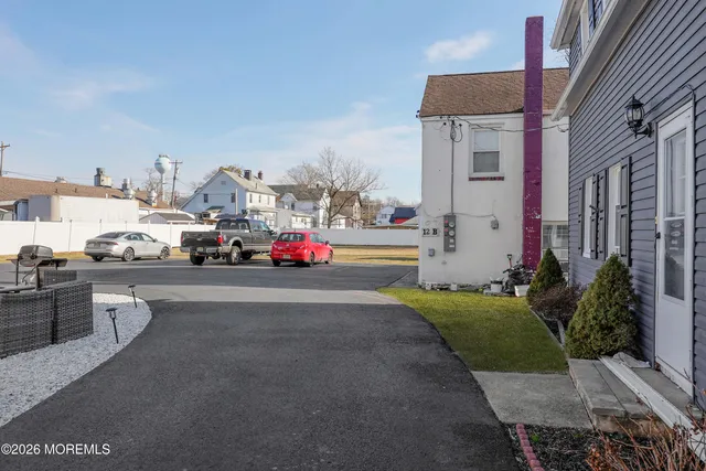 $3,150 | 12 Main Street, Unit A, Englishtown, NJ 07726