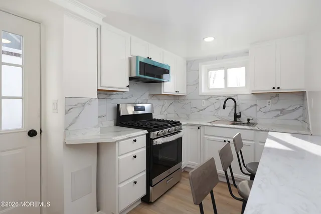 $3,150 | 12 Main Street, Unit A, Englishtown, NJ 07726