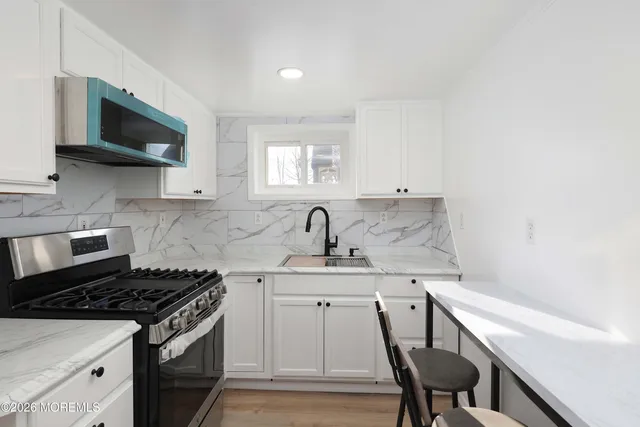 $3,150 | 12 Main Street, Unit A, Englishtown, NJ 07726