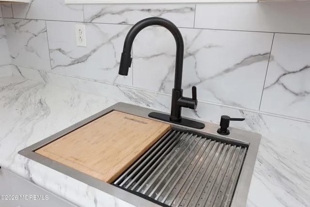 $3,150 | 12 Main Street, Unit A, Englishtown, NJ 07726