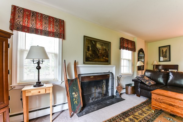 2 Woodleigh Road Framingham, MA 01701 - Photo 5 of 30 Gallery Image 5
