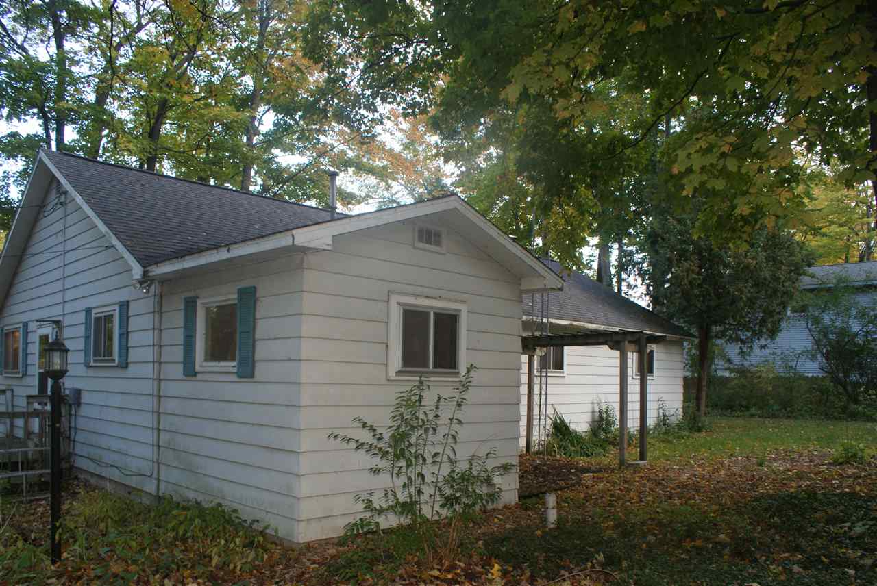 6280 South Maple City Road Maple City, MI 49664 - Photo 25 of 34 1868676-24.JPG
