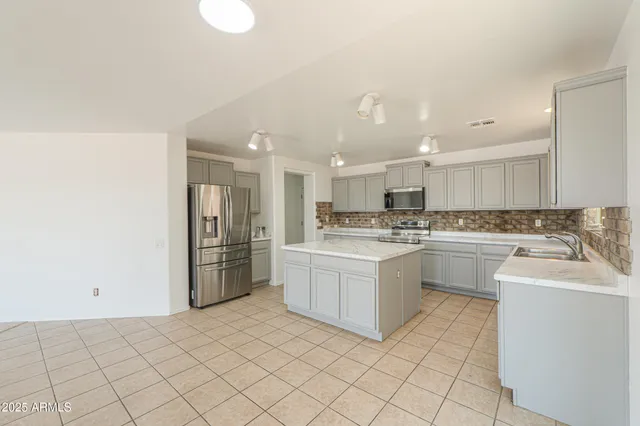 $464,000 | 43601 West Cowpath Road, Maricopa, AZ 85138