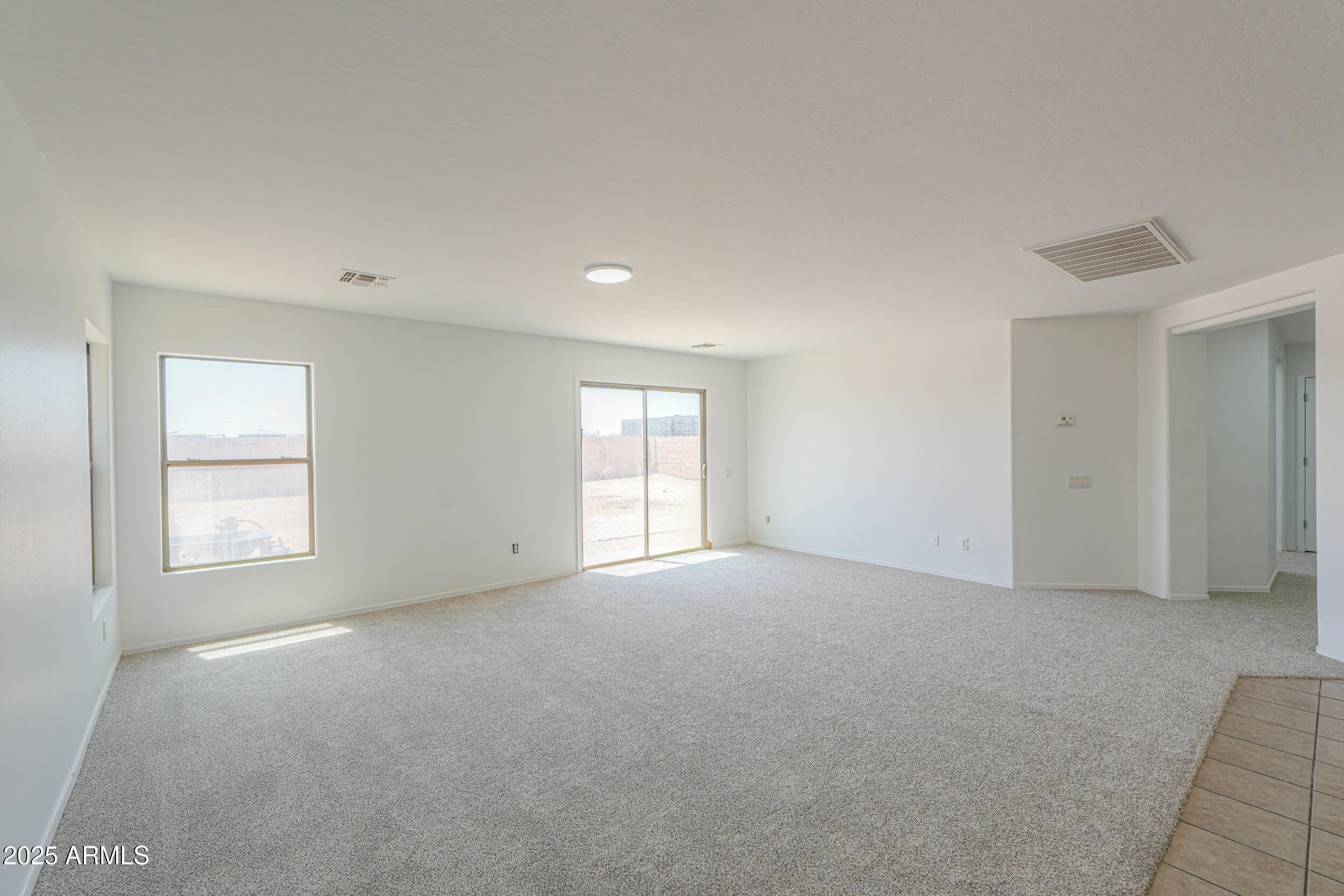 43601 West Cowpath Road Maricopa, AZ 85138 - Photo 10 of 48 11
