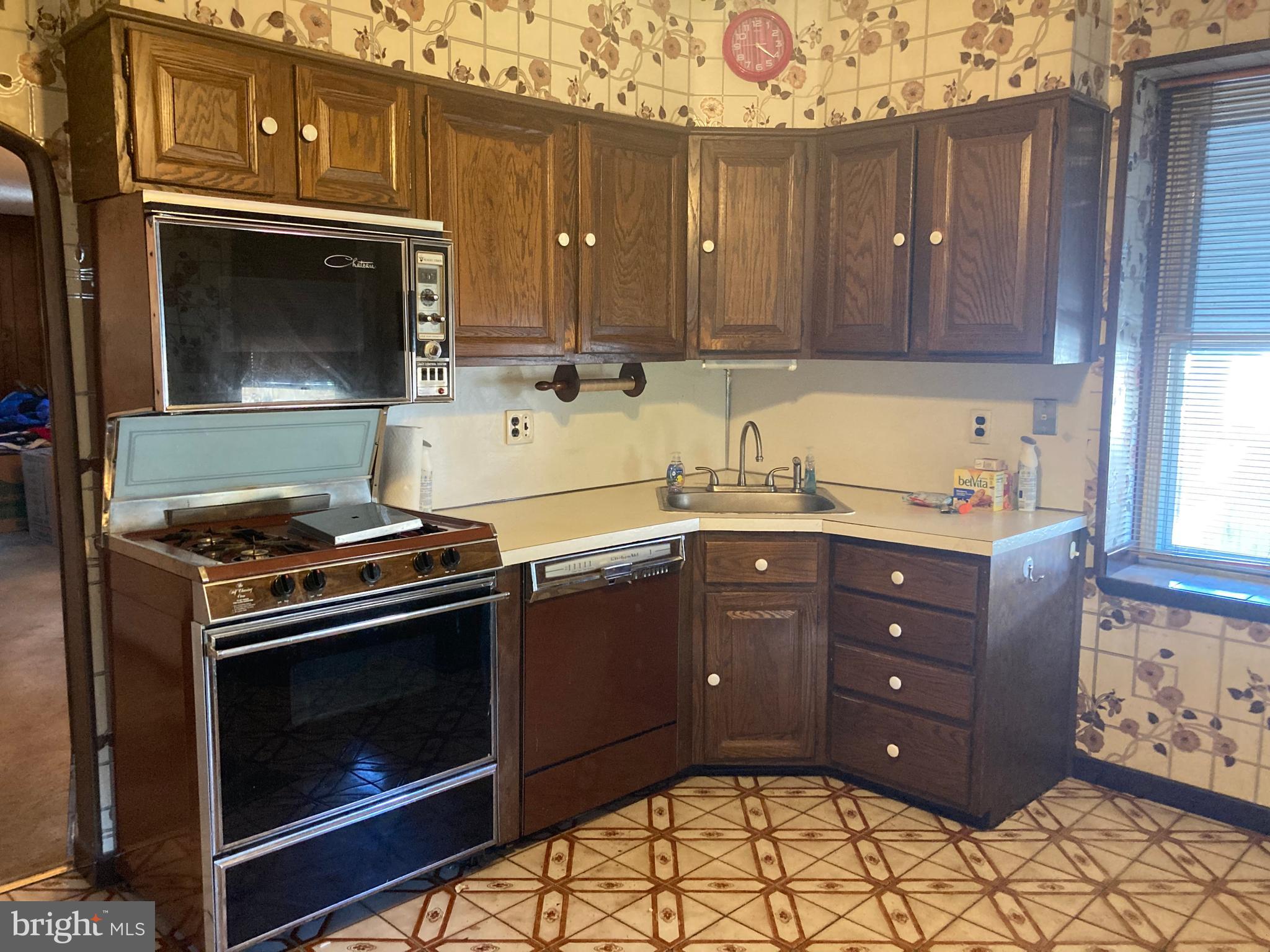 2142 Rhawn Street Philadelphia, PA 19152 - Photo 12 of 23 Gallery Image 12