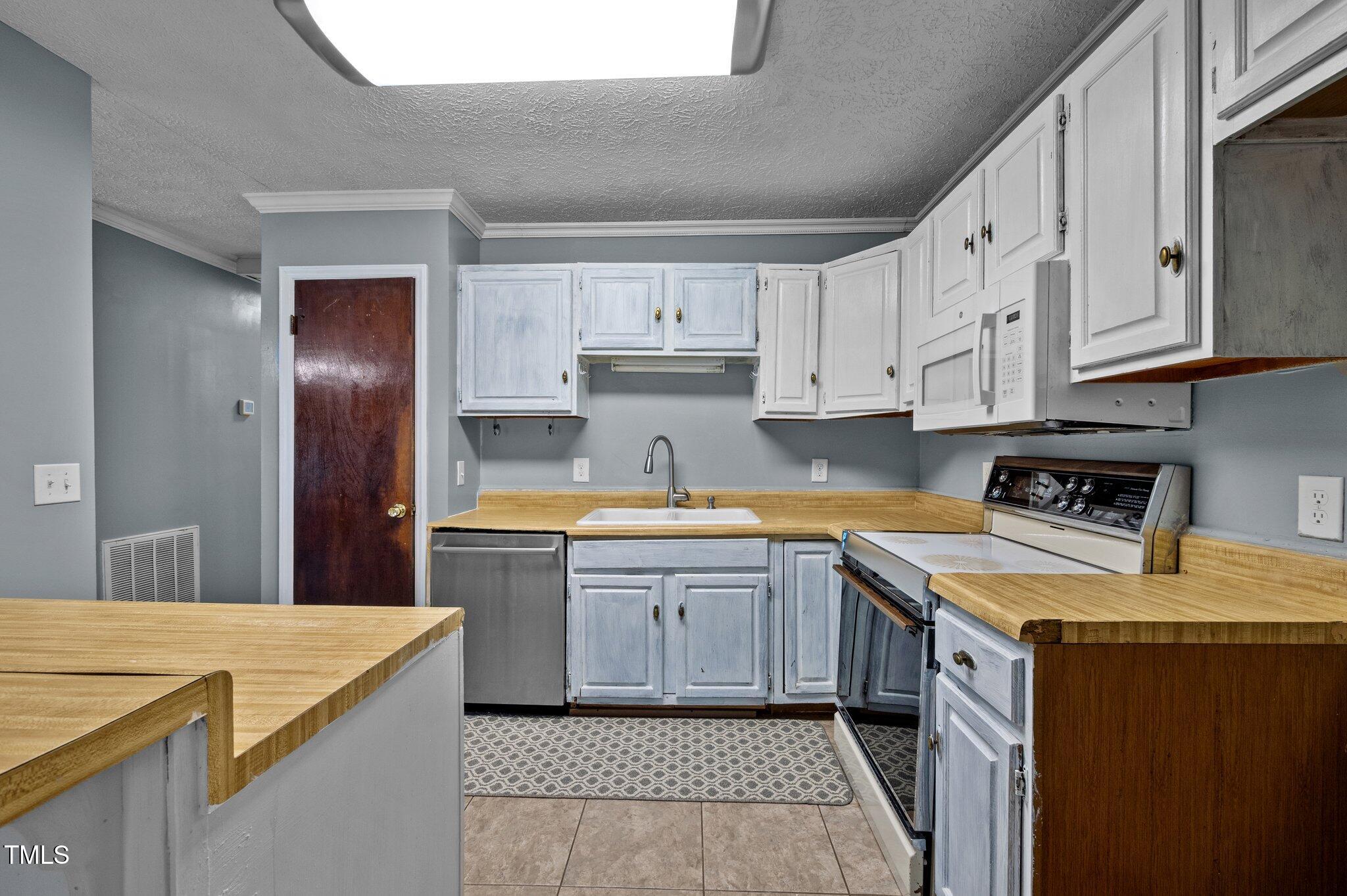 71 Romans Road Roxboro, NC 27574 - Photo 9 of 28 23-web-or-mls-P1029414