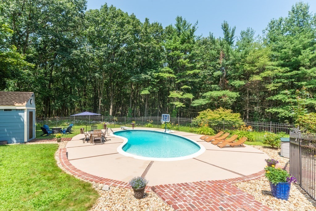127 Putnam Road Holden, MA 01520 - Photo 32 of 42 Gallery Image 32