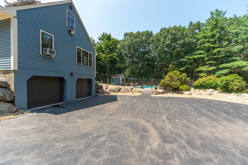 127 Putnam Road Holden, MA 01520 - Photo 40 of 42 Gallery Image 40