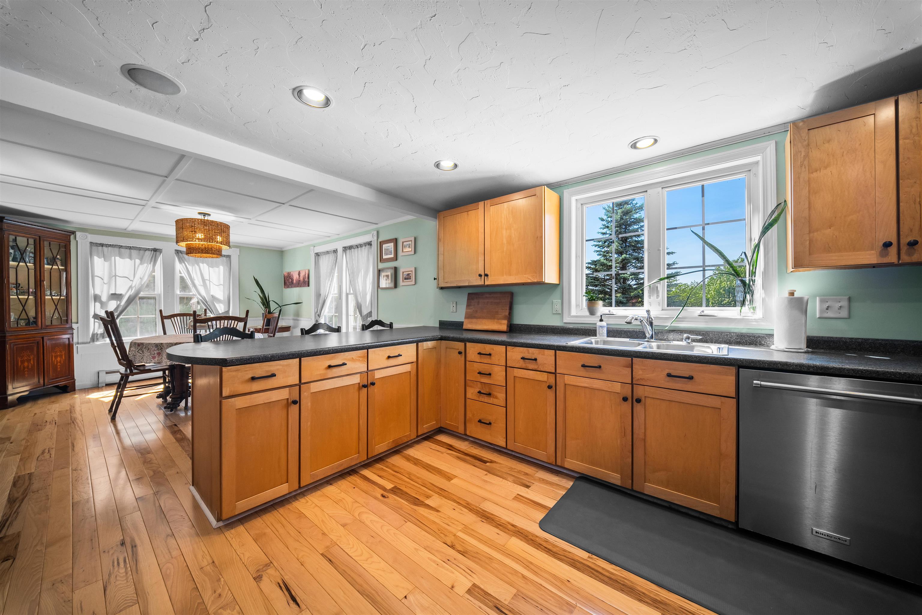 372 Mountain Road Concord, NH 03301 - Photo 16 of 47