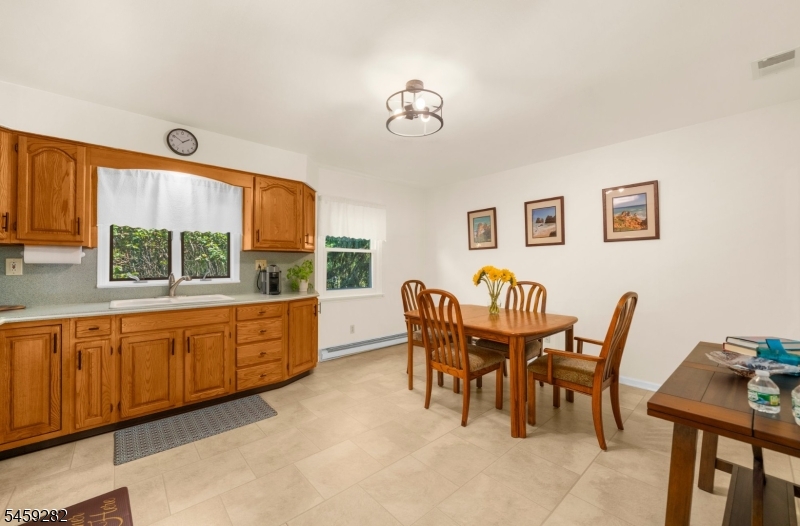17 Ridge Road Flemington, NJ 08822 - Photo 10 of 36 Gallery Image 10