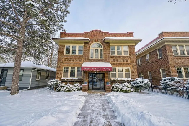 $1,700 | 4720 Nicollet Avenue, Unit 4, Minneapolis, MN 55419