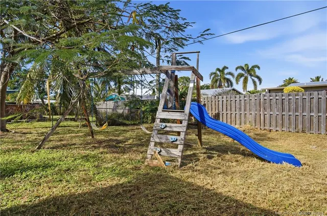 $375,000 | 1991 Southeast Jackson Street, Stuart, FL 34997