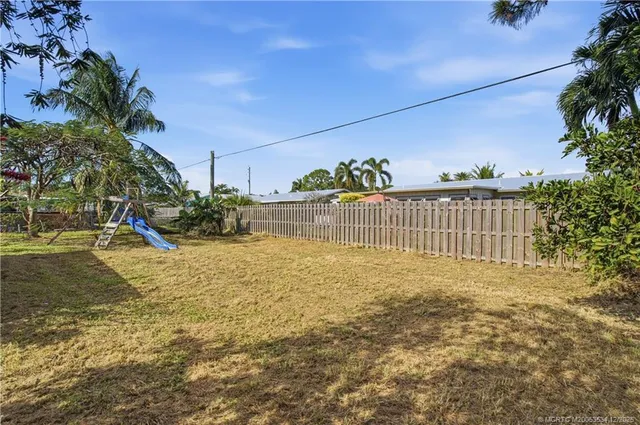 $375,000 | 1991 Southeast Jackson Street, Stuart, FL 34997
