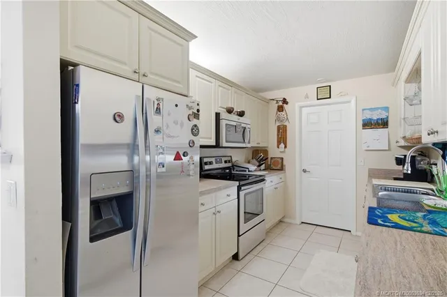 $375,000 | 1991 Southeast Jackson Street, Stuart, FL 34997