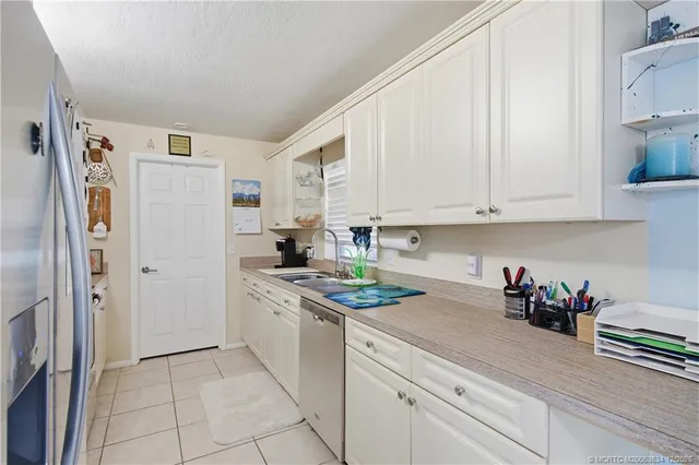 $375,000 | 1991 Southeast Jackson Street, Stuart, FL 34997