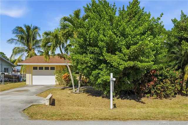 $375,000 | 1991 Southeast Jackson Street, Stuart, FL 34997