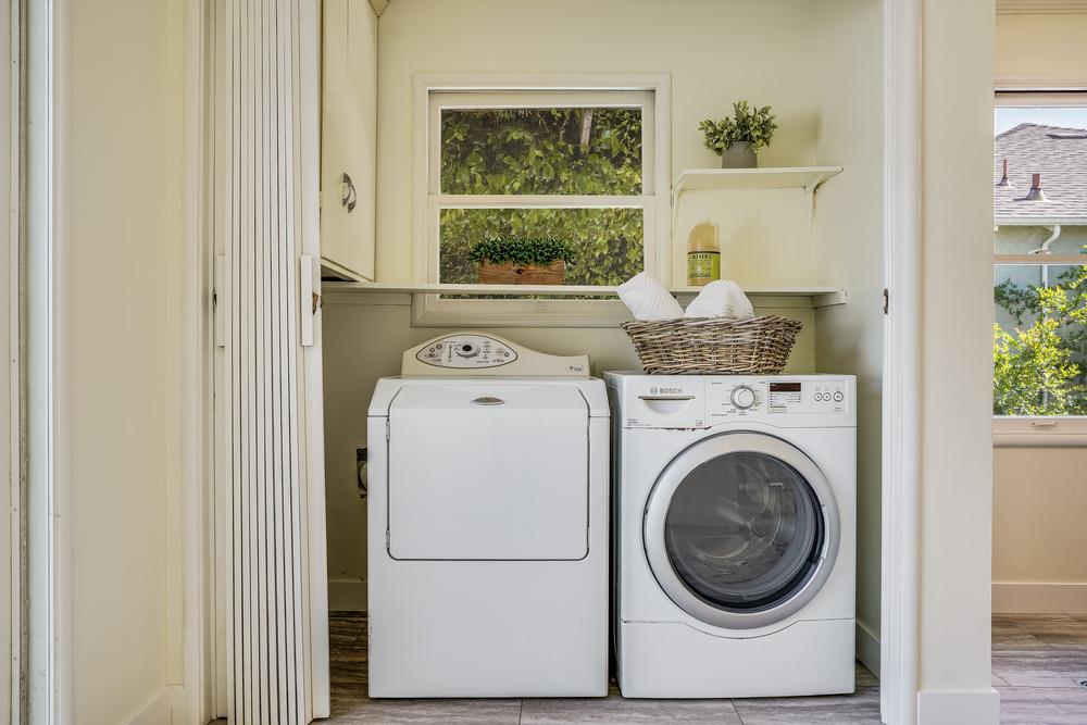 McDaniel Avenue San Jose, CA 95126 - Photo 25 of 54 a view of a hallway with washer and dryer