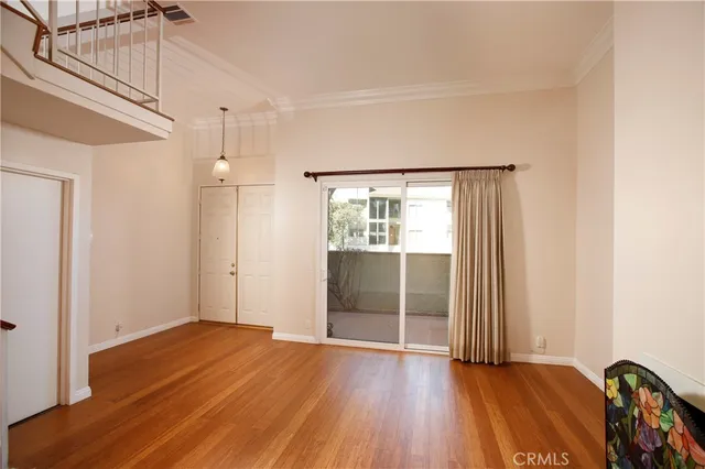 $810,000 | 400 West Riverside Drive, Unit 2, Burbank, CA 91506