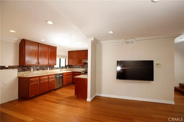 $810,000 | 400 West Riverside Drive, Unit 2, Burbank, CA 91506