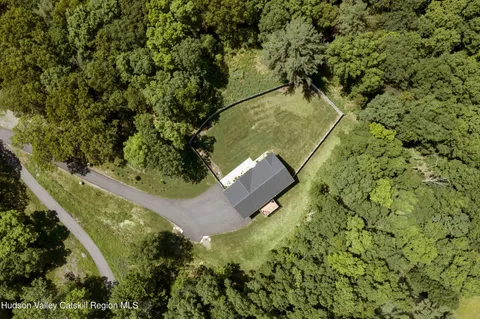 $825,000 | 25 Maple Hill Ridge, Red Hook, NY 12571