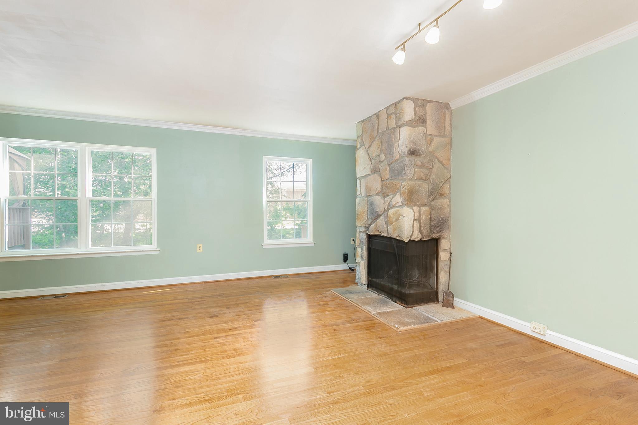 6100 Calico Pool Lane Burke, VA 22015 - Photo 12 of 34