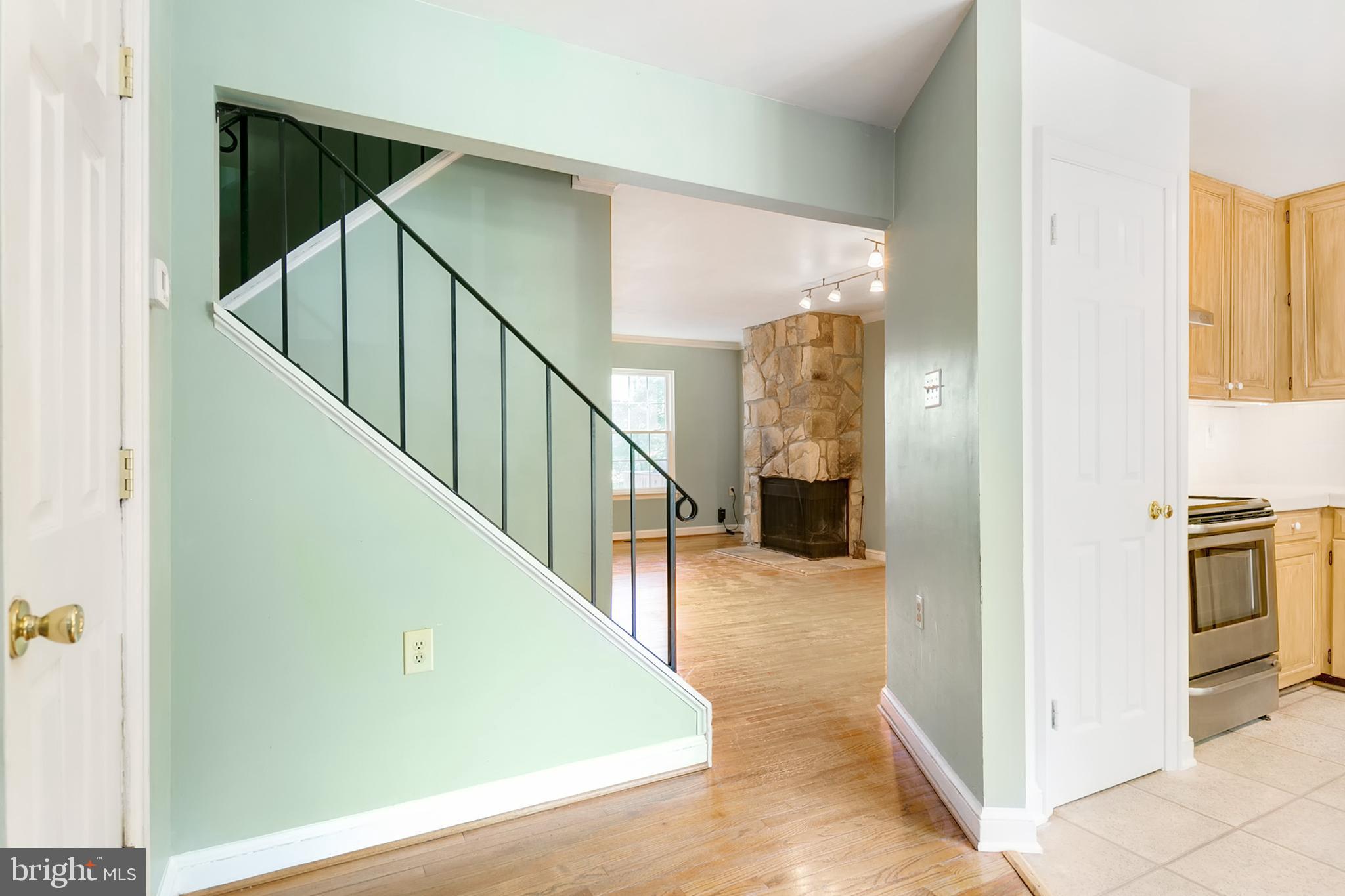 6100 Calico Pool Lane Burke, VA 22015 - Photo 4 of 34