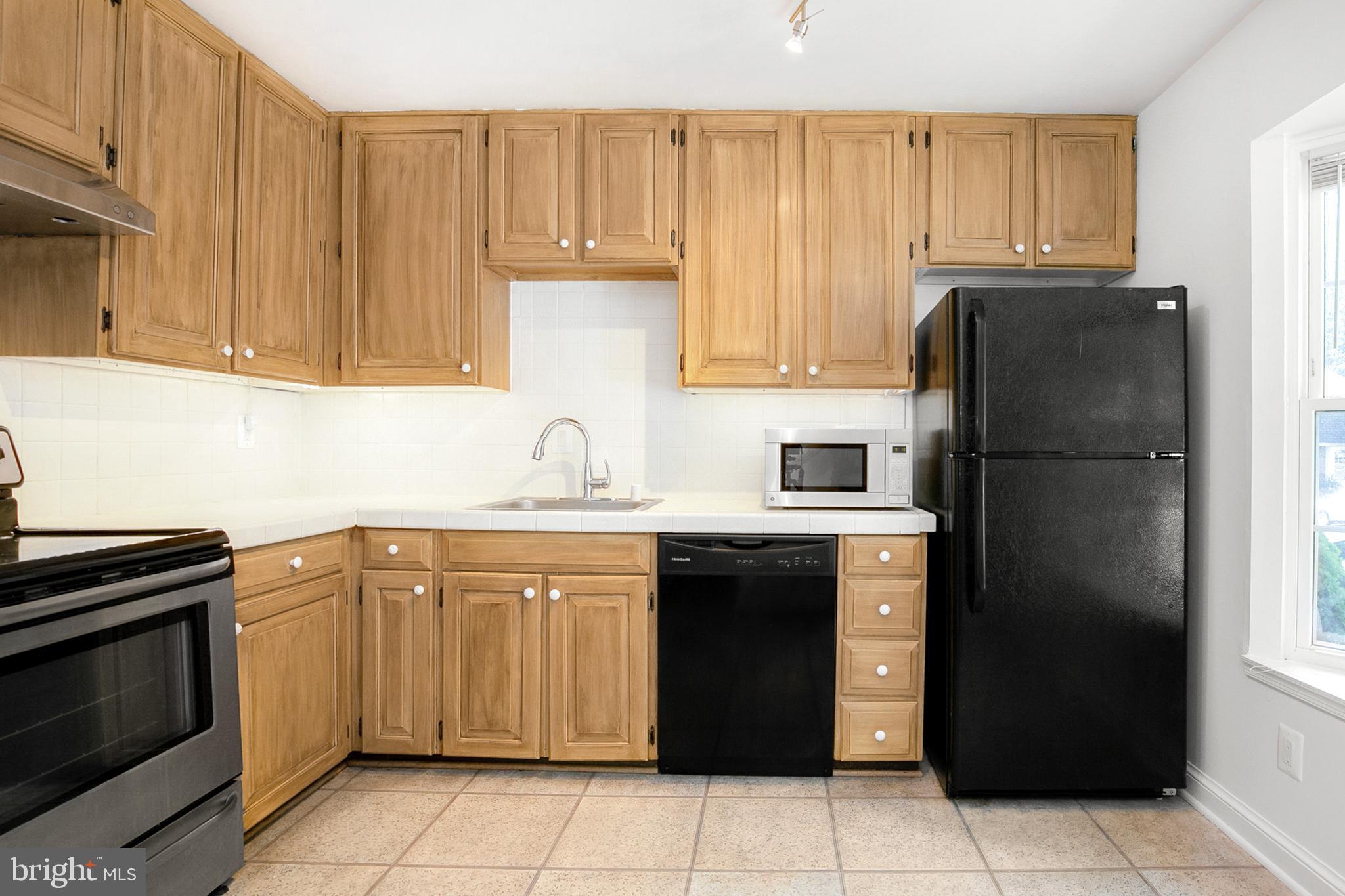 6100 Calico Pool Lane Burke, VA 22015 - Photo 10 of 34