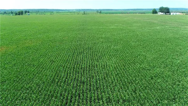 $1,163,750 | 2 Amber Drive, Craig, MO 64437