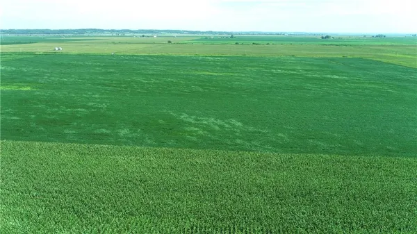 $1,163,750 | 2 Amber Drive, Craig, MO 64437