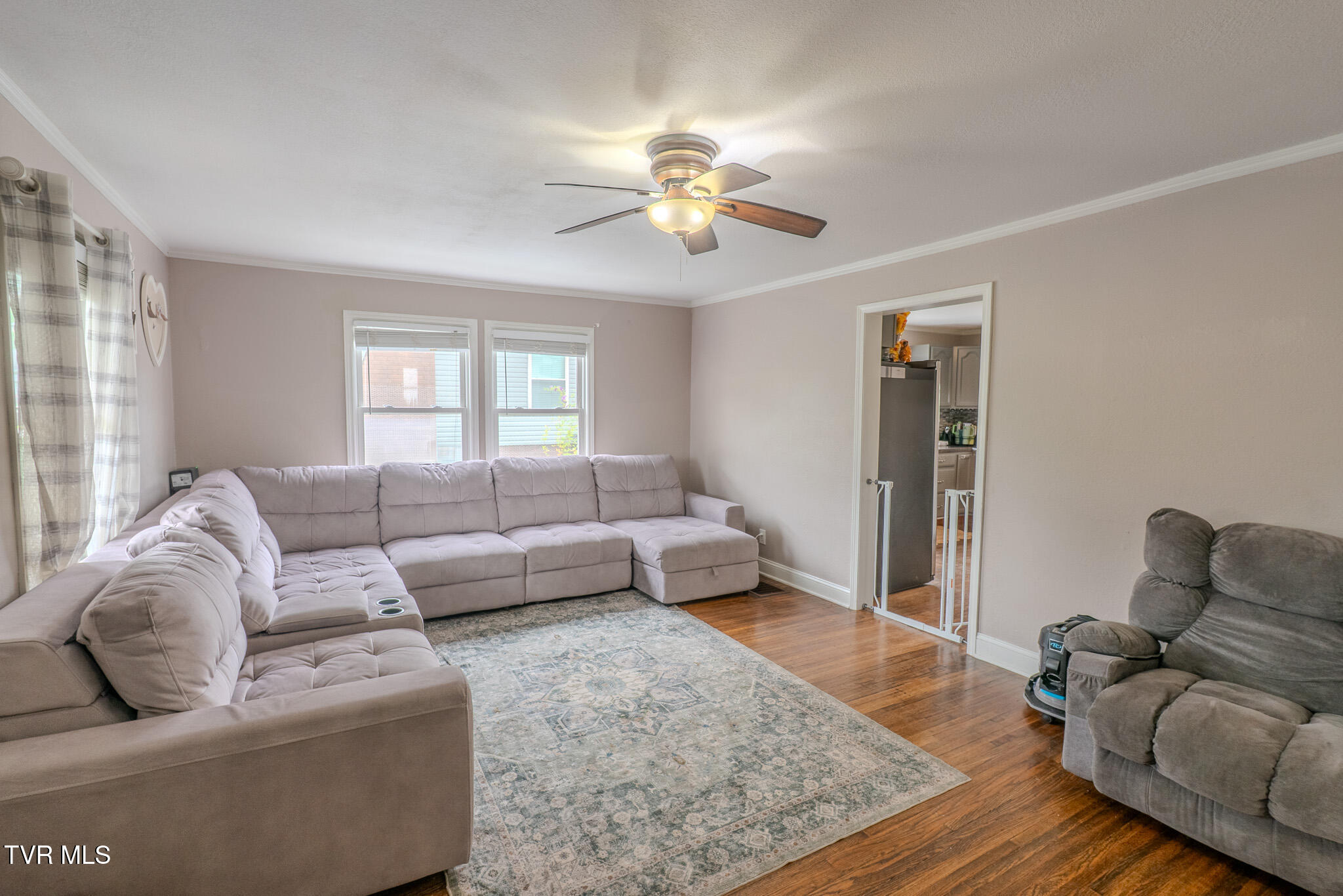 176 North Main Street Oneida, TN 37841 - Photo 2 of 24 DSC00657-HDR