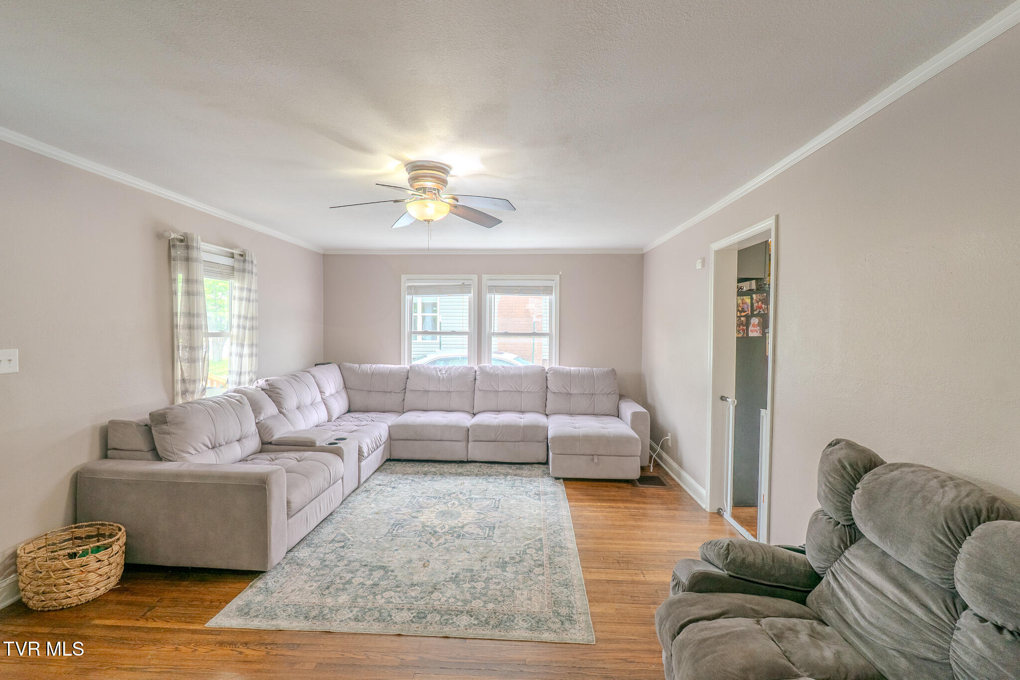 176 North Main Street Oneida, TN 37841 - Photo 3 of 24 DSC00672-HDR