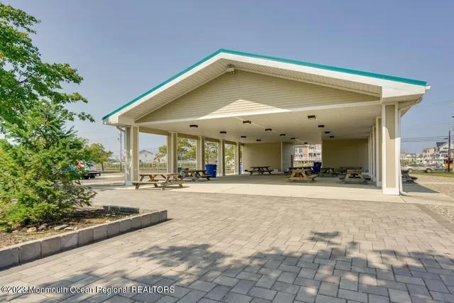 a view of a house with entertaining space