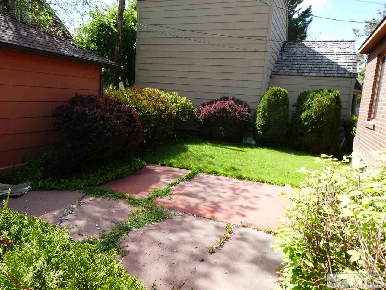 908 Gordon Avenue Reno, NV 89509 - Photo 12 of 12 a view of a backyard with plants and flowers