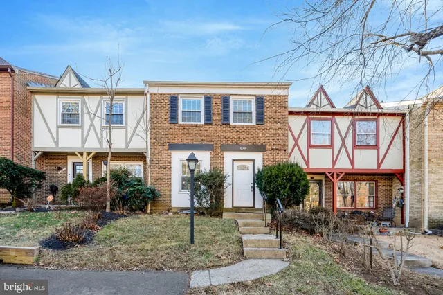 $499,999 | 6306 Paddington Lane, Centreville, VA 20120