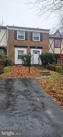 $499,999 | 6306 Paddington Lane, Centreville, VA 20120